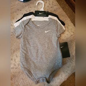 Nike onsies 9-12 months